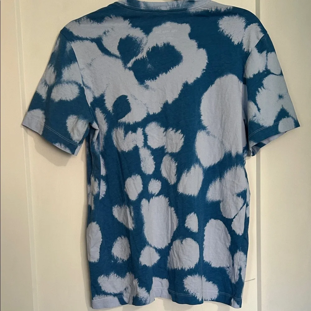 Nike Blue and White Tie-Dye T-Shirt sz: m